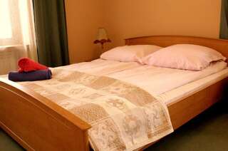 Хостелы Hostel Stara Polana Закопане Четырехместный номер с собственной ванной комнатой-2