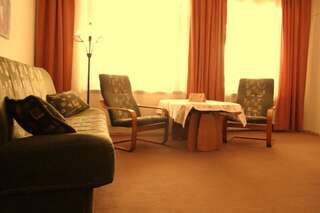 Хостелы Hostel Stara Polana Закопане Четырехместный номер с собственной ванной комнатой-4