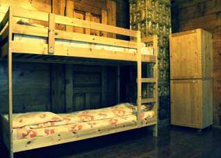 Хостелы Hostel Stara Polana Закопане Кровать в общем 8-местном номере для мужчин и женщин-3